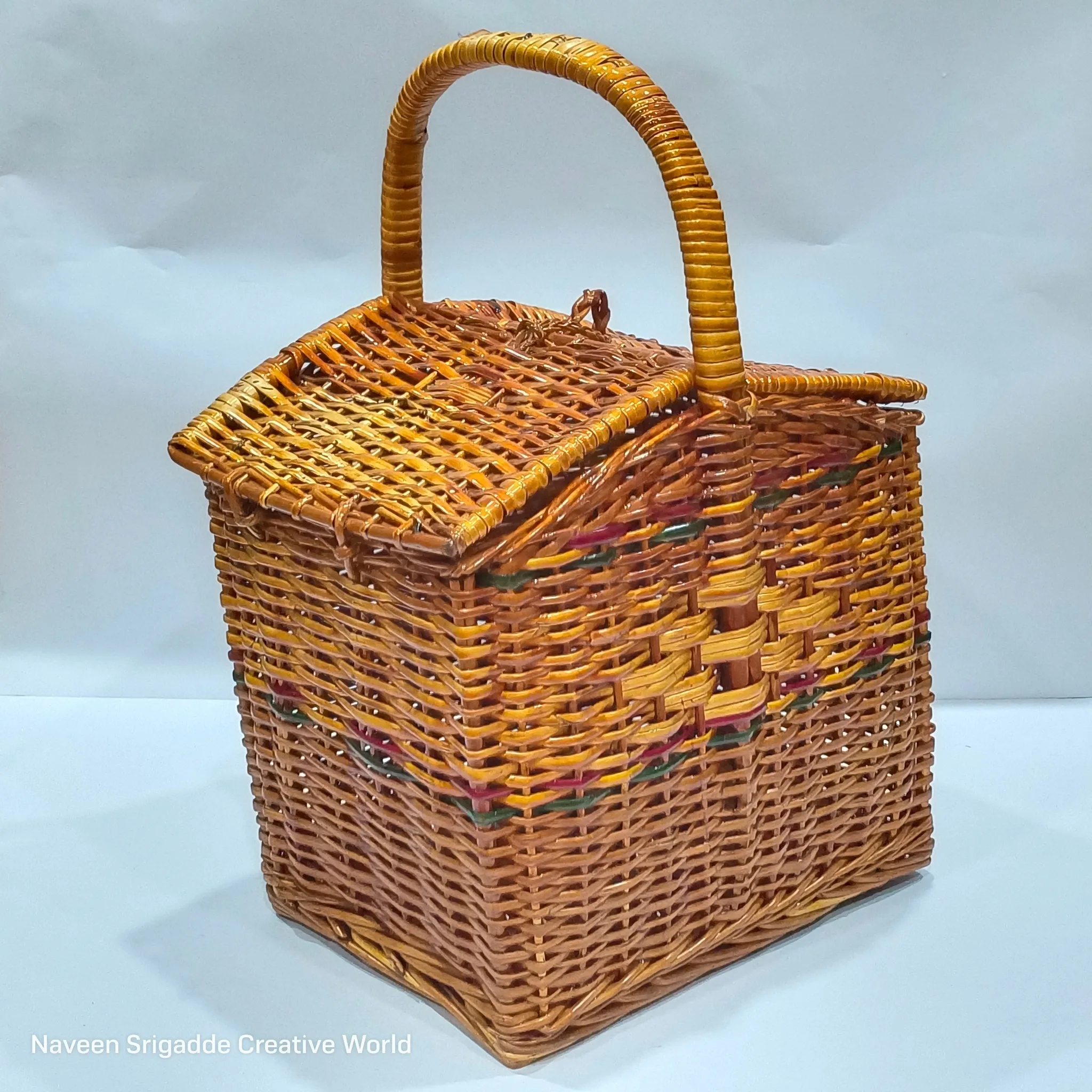 Handmade Bamboo Storage Basket with Lid & Handle – Multipurpose Eco-Friendly Organizer for Home, Kitchen & Picnic (Brown, 1 Pc)